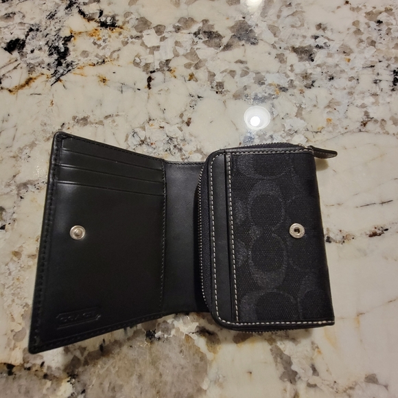 Coach Wallet - Picture 3 of 5